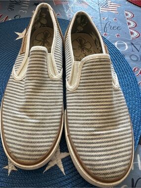 Tommy Bahama Cream and Gray Striped Slip-On Flats